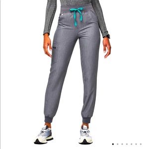 New with tags S women’s graphite Zamora high waisted jogger scrub pants